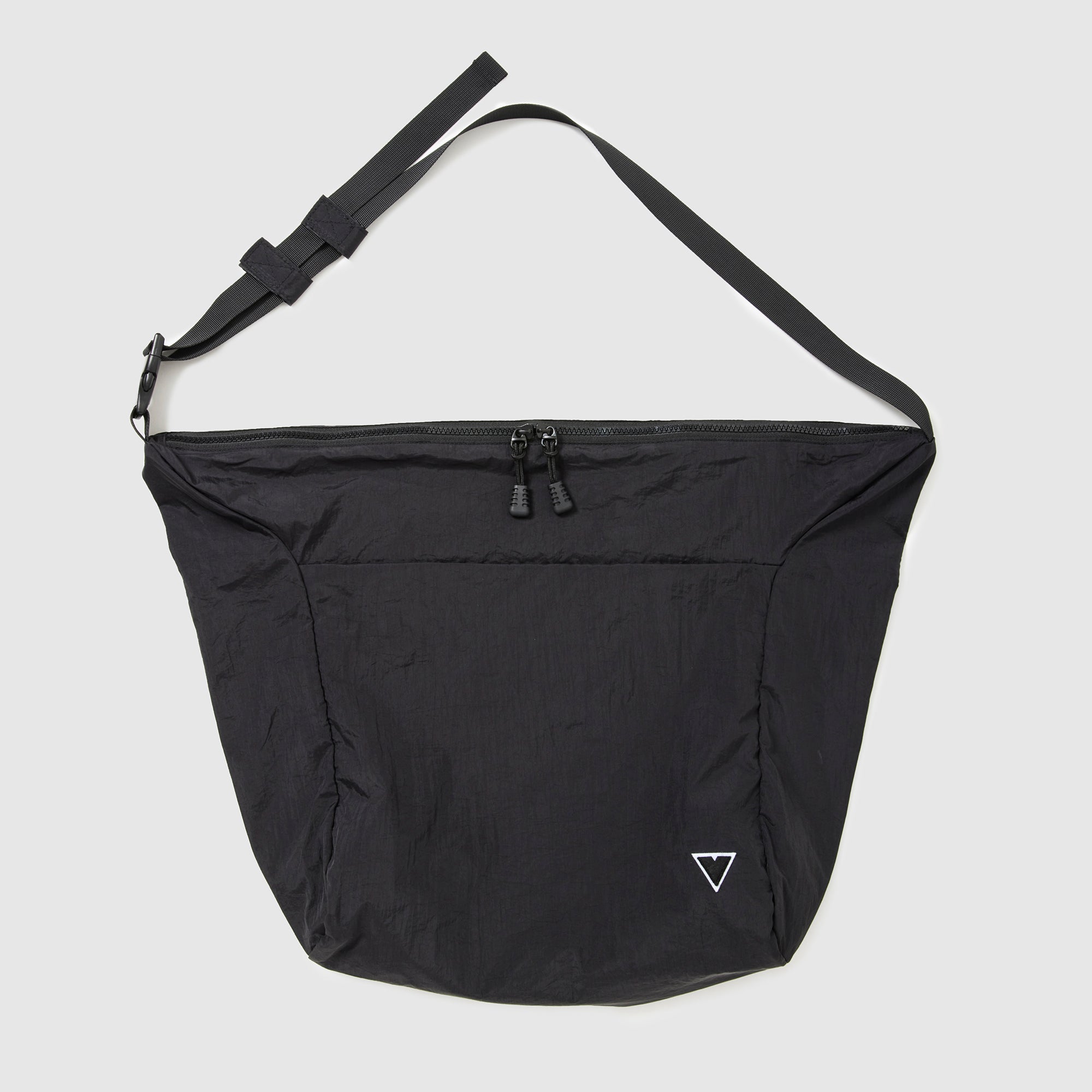 VET. NYLON SHOULDER BAG